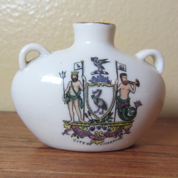 W.H. Goss crested heraldry china vintage City of Liverpool (GC085 Grace) - Picture 1 of 7